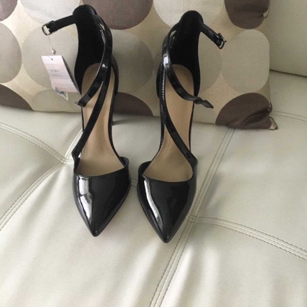 Beautiful Zara black heels