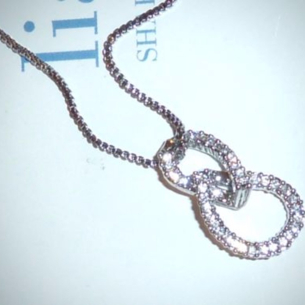 NEVER WORN Lia Sophia Bravo necklace, 16-19"