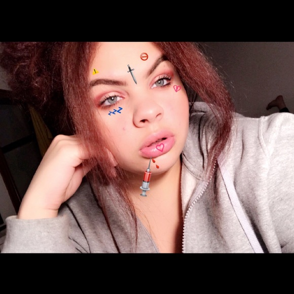 Meet your Posher, Gabrielle - Picture 1 of 1