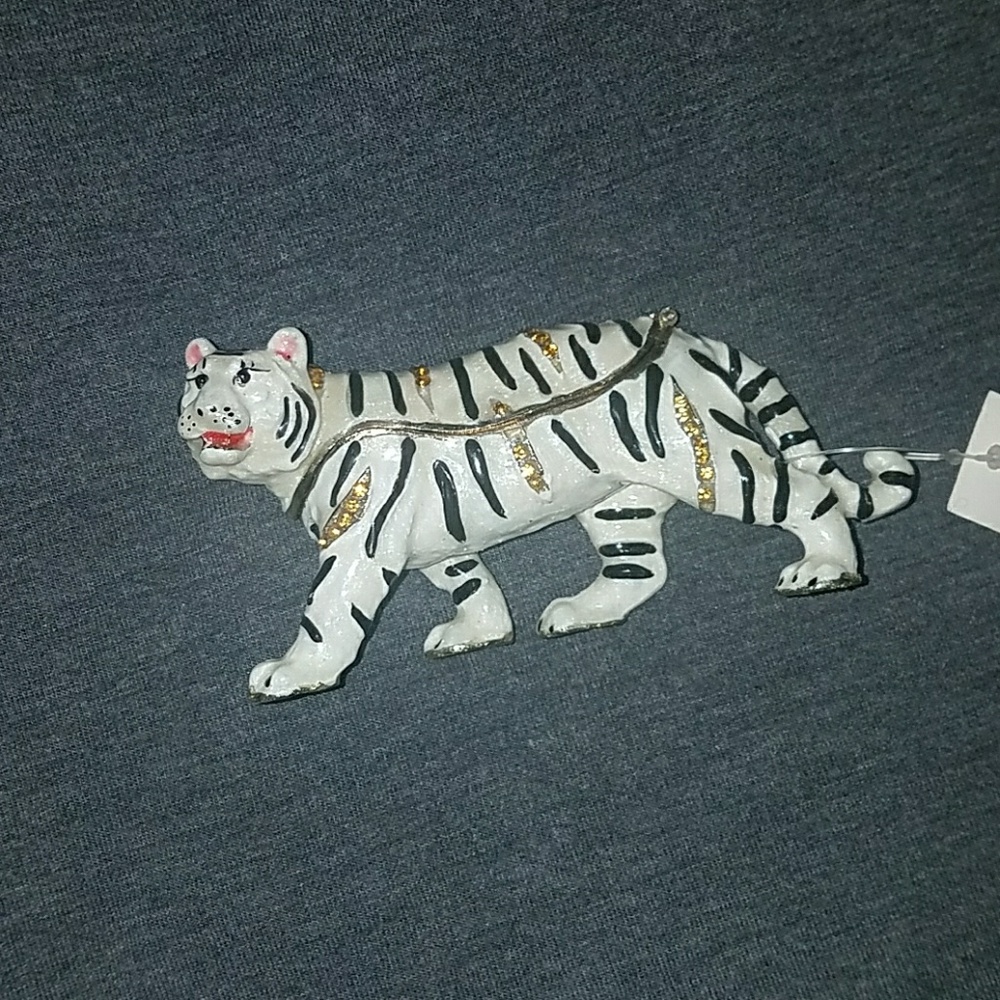 Tiger jewelry box