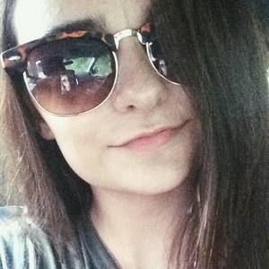 Meet your Posher, Leila