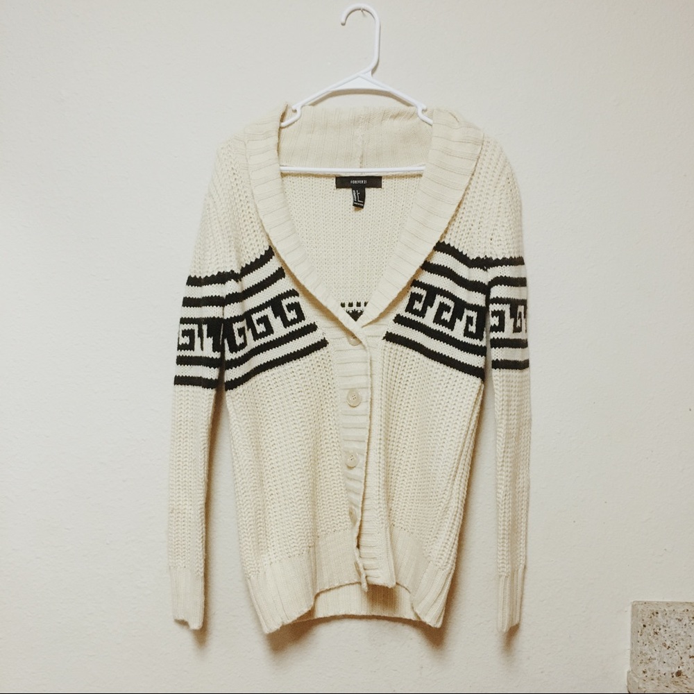 Creamy Patterned Cardigan