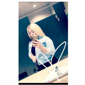 Meet your Posher, Hailee