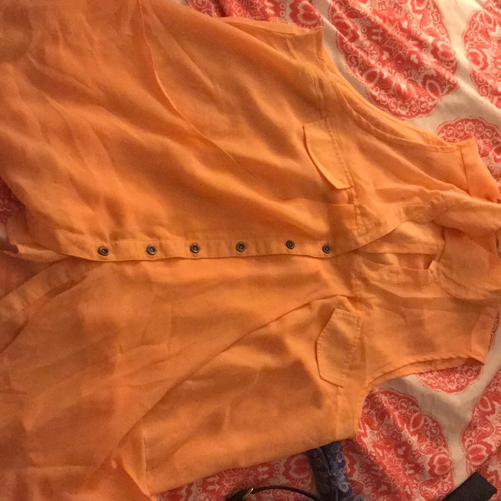 Forever21 peach colored tank top