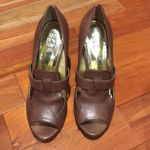 BCBG heels