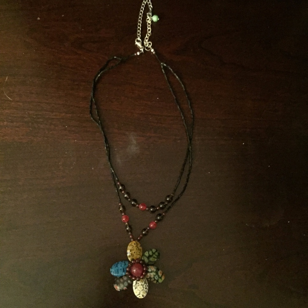 NEVER WORN Flower necklace, 16-18 inches