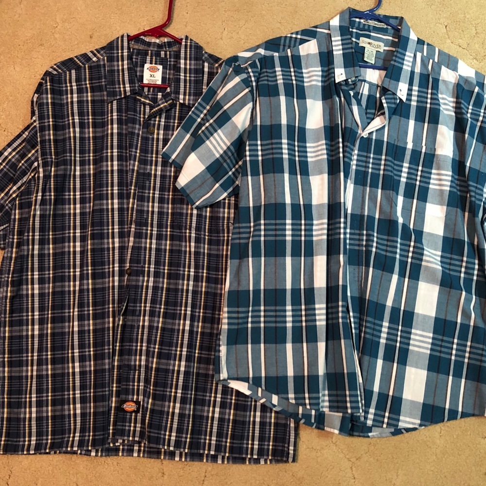 Two Men’s size XL button down shirts