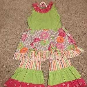 Two piece Jelly The Pug outfit.