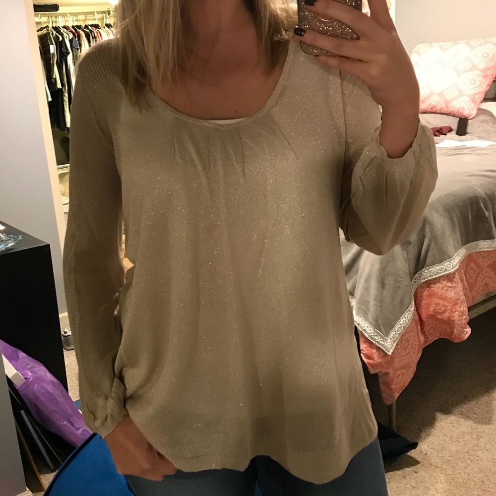 NWT Glittery Gold Anthropologie Sweater!! ❄️❄️❄️