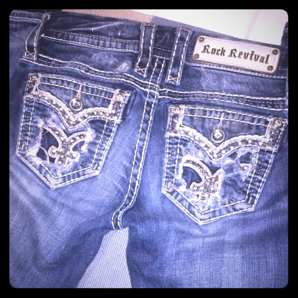 **SOLD**Rock Revival iselin skinny