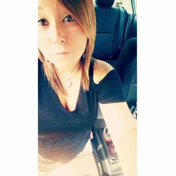 Meet your Posher, Micheala - Picture 1 of 1