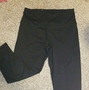 Vs crop leggings