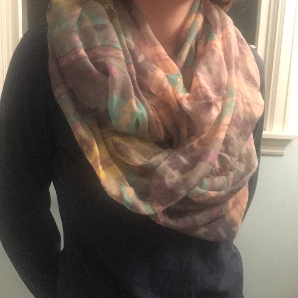 2 Infinity Scarves