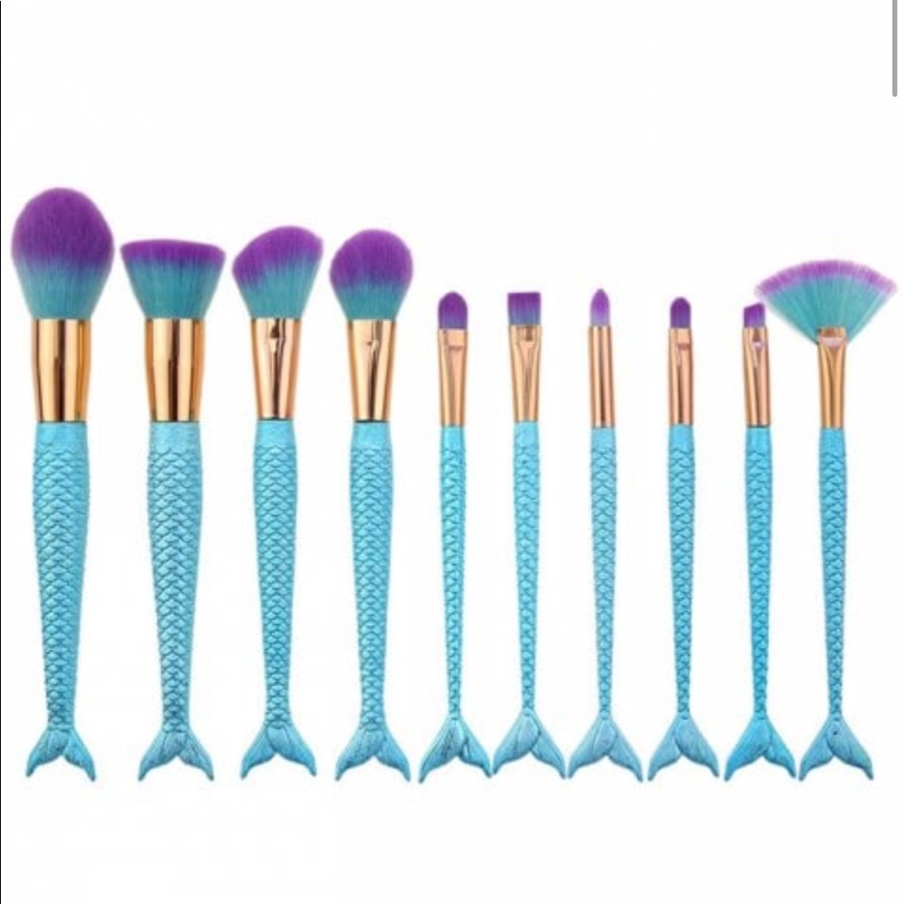 Mermaid blue make up a brushes