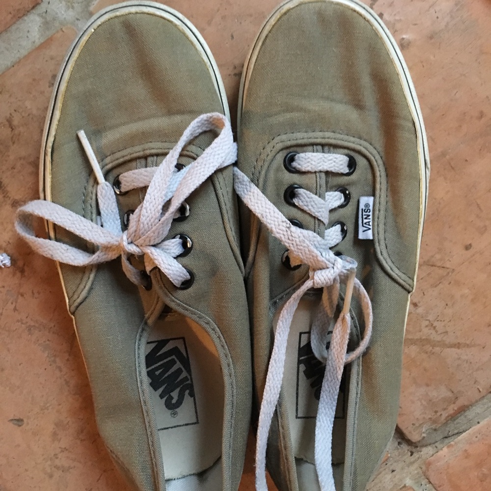 Women’s vans size 6