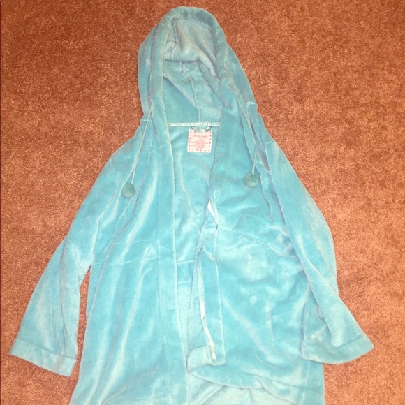 Light-Blue Comfy Robe - Picture 1 of 2