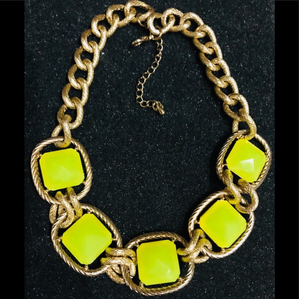 Beautiful lemon green necklace