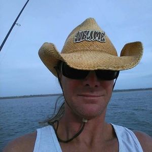 Meet your Posher, Troy