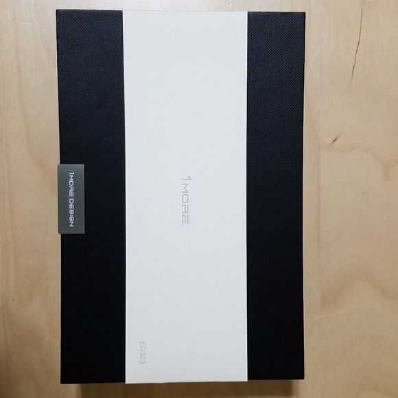 1MORE Multi-Unit In-Ear Headphones - Picture 1 of 5