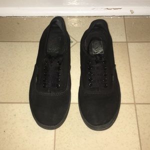 All black Vans size 6.5 Mens