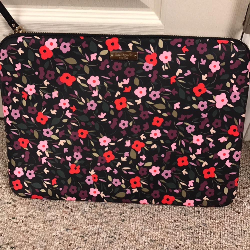 Kate Spade ♠️ Laptop Case - Picture 1 of 4