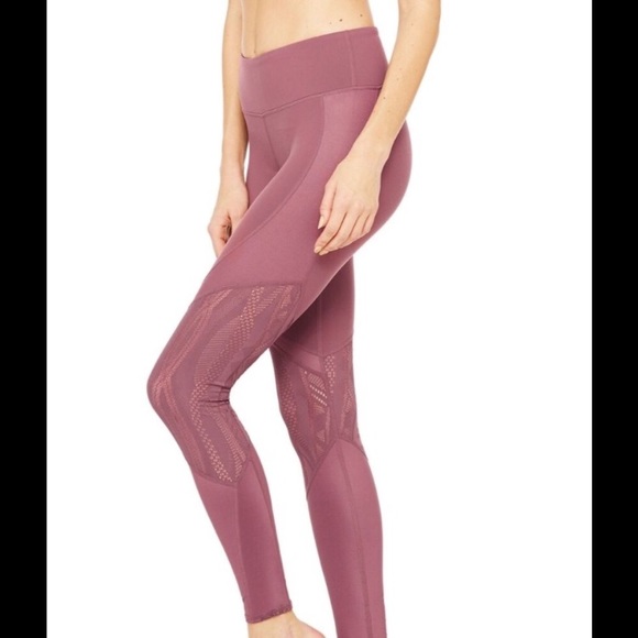 ALO Yoga Pants - ALO Yoga