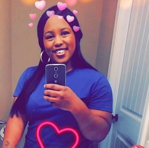 Meet your Posher, De'arisha