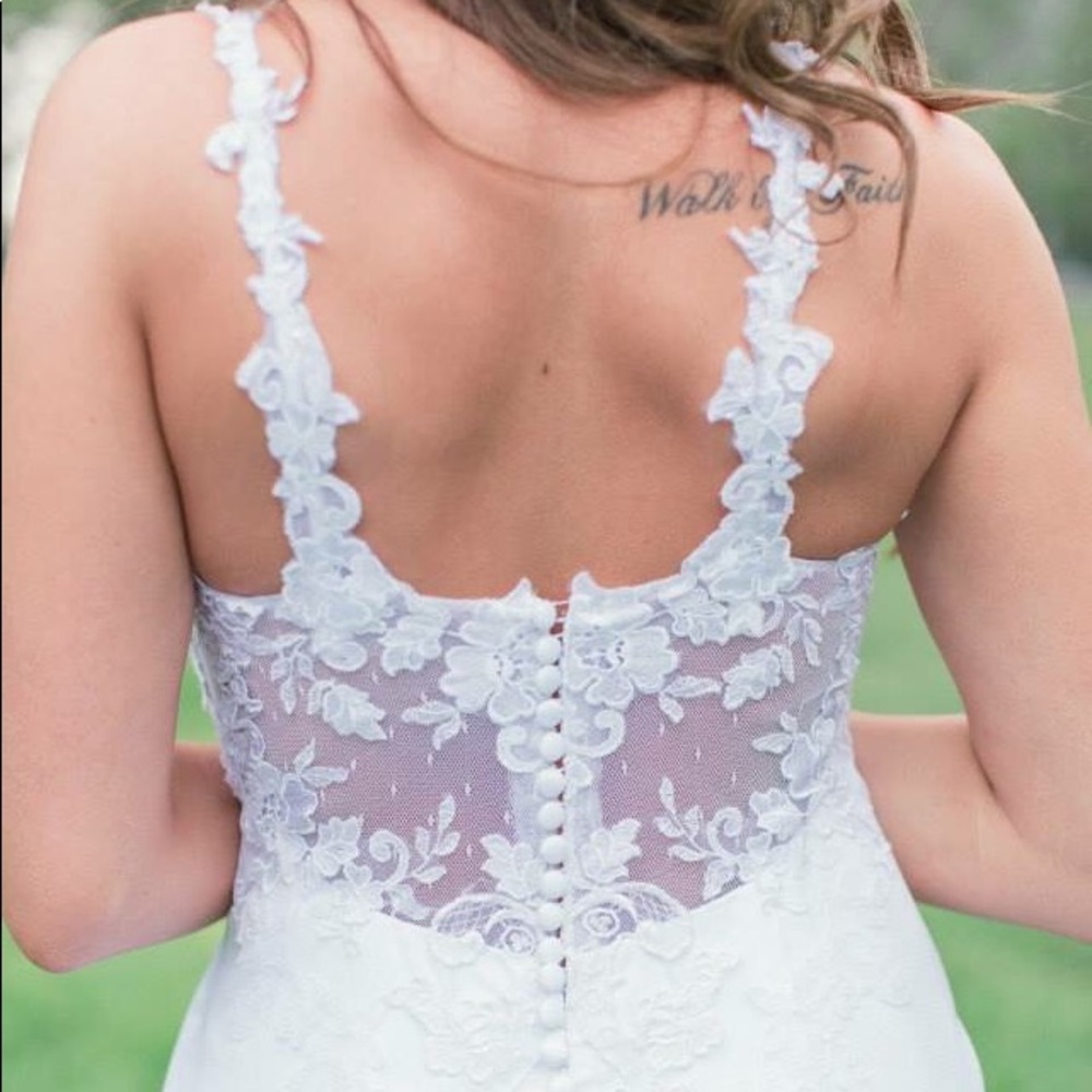 Wedding dress