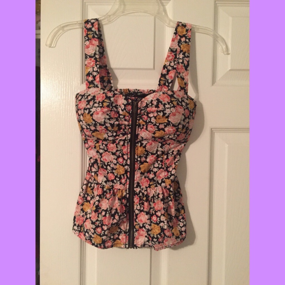Zip up floral pendulum top