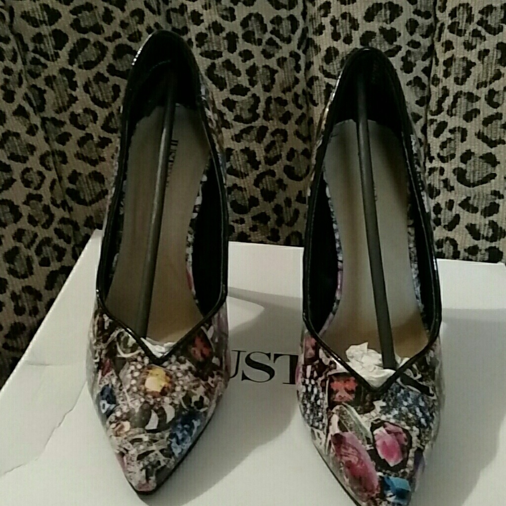 Multi color pump