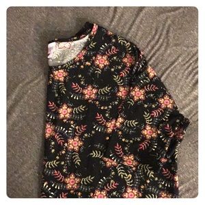 Lularoe Irma size S Black floral print
