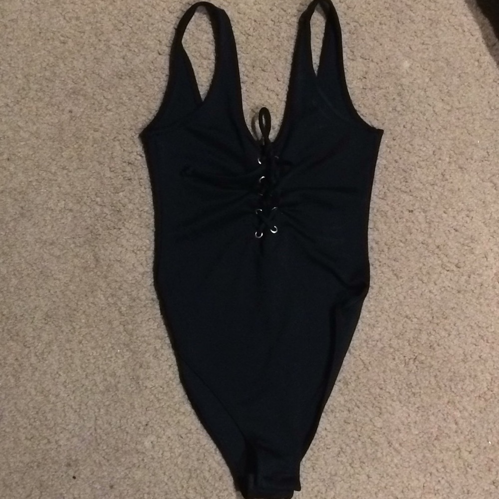 H&M black bodysuit ✨✨