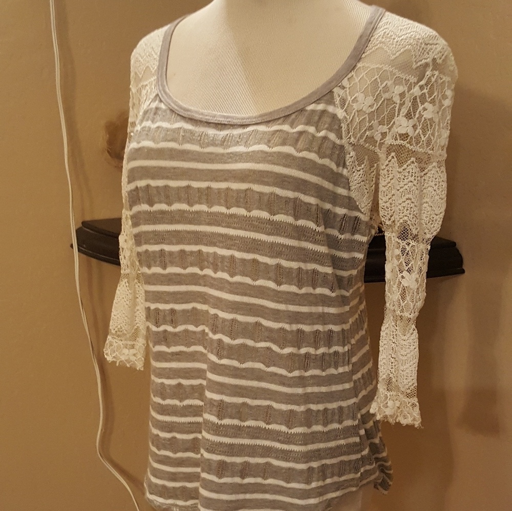 Daytrip grey/white striped top