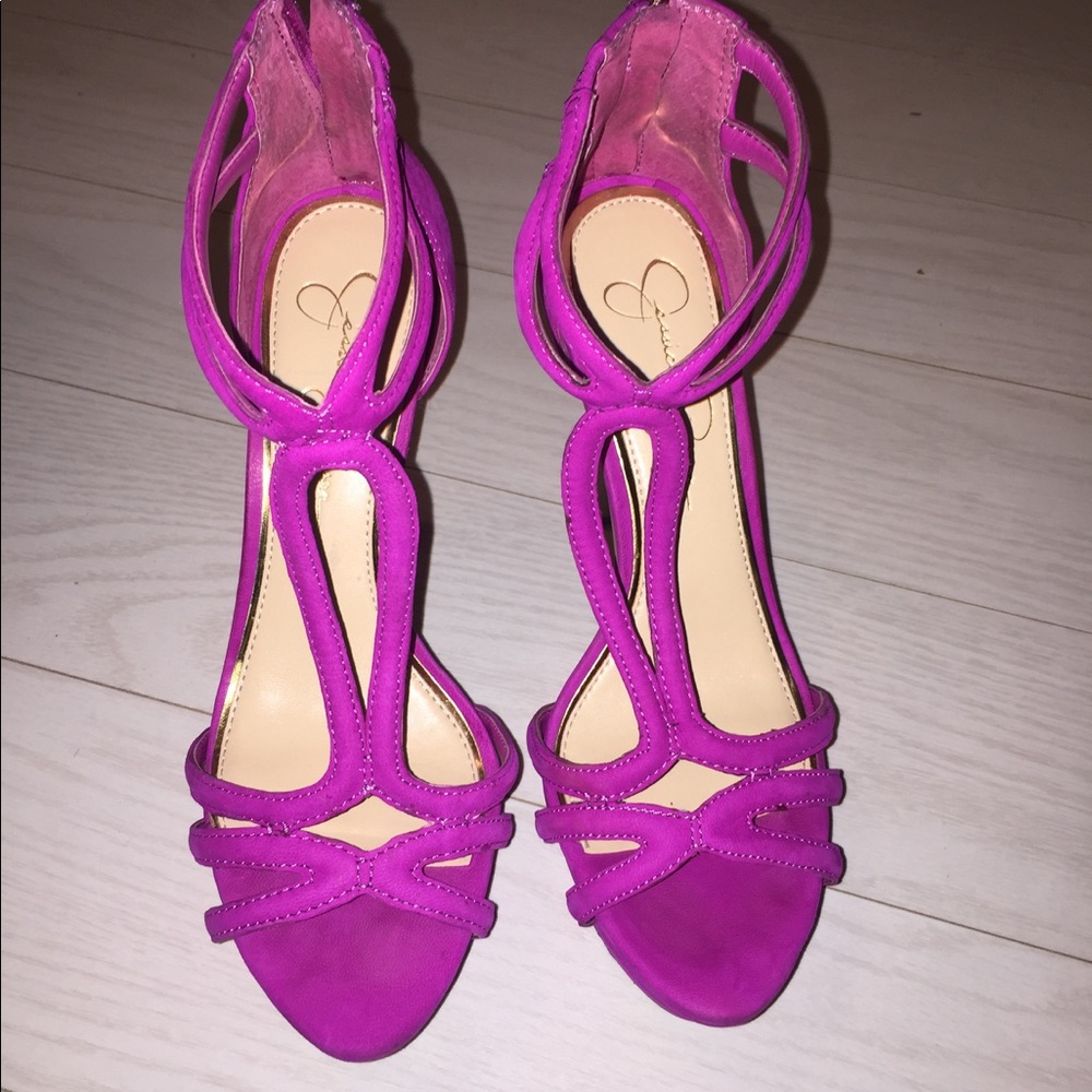 Jessica Simpson stacked-platform sandal. - Picture 3 of 5