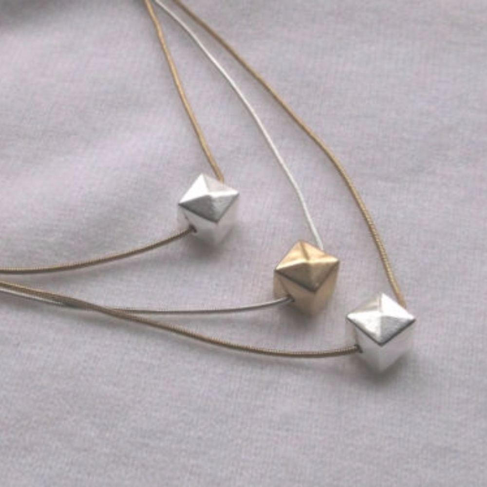 NEVER WORN Lia Sophia Sequel necklace, 16-19"