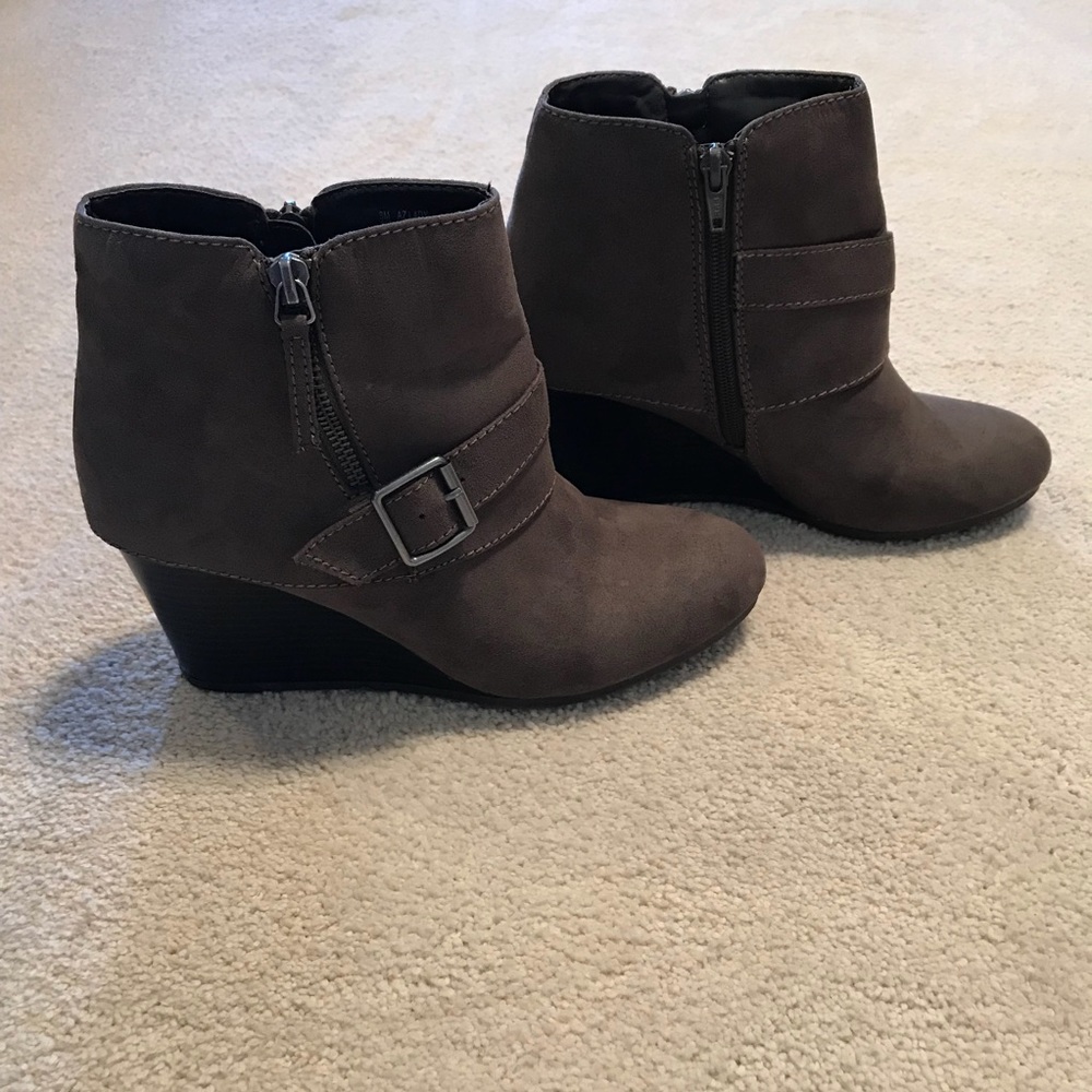 Grey wedge booties