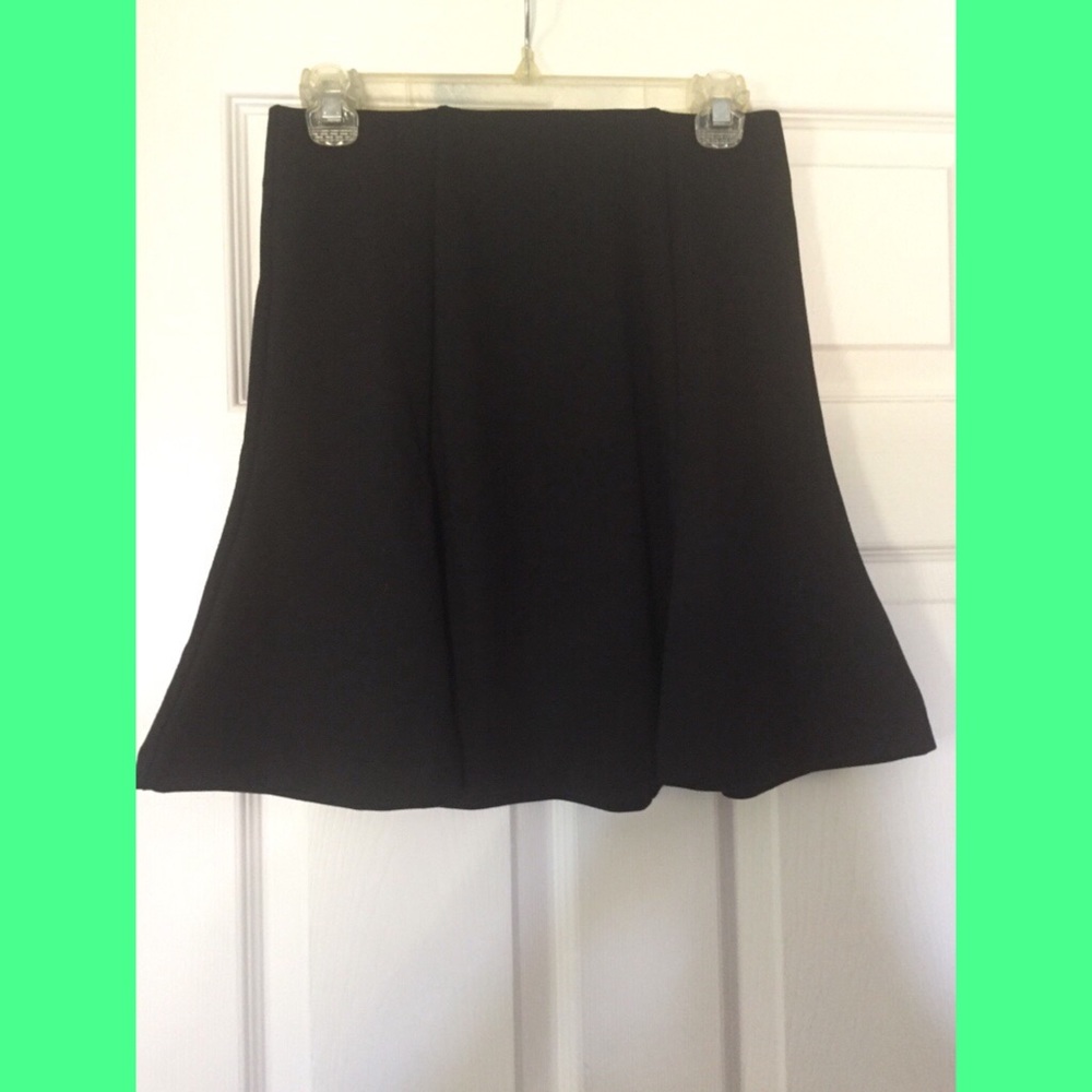 Black skater skirt