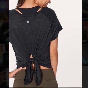 Lululemon Back in Action SS