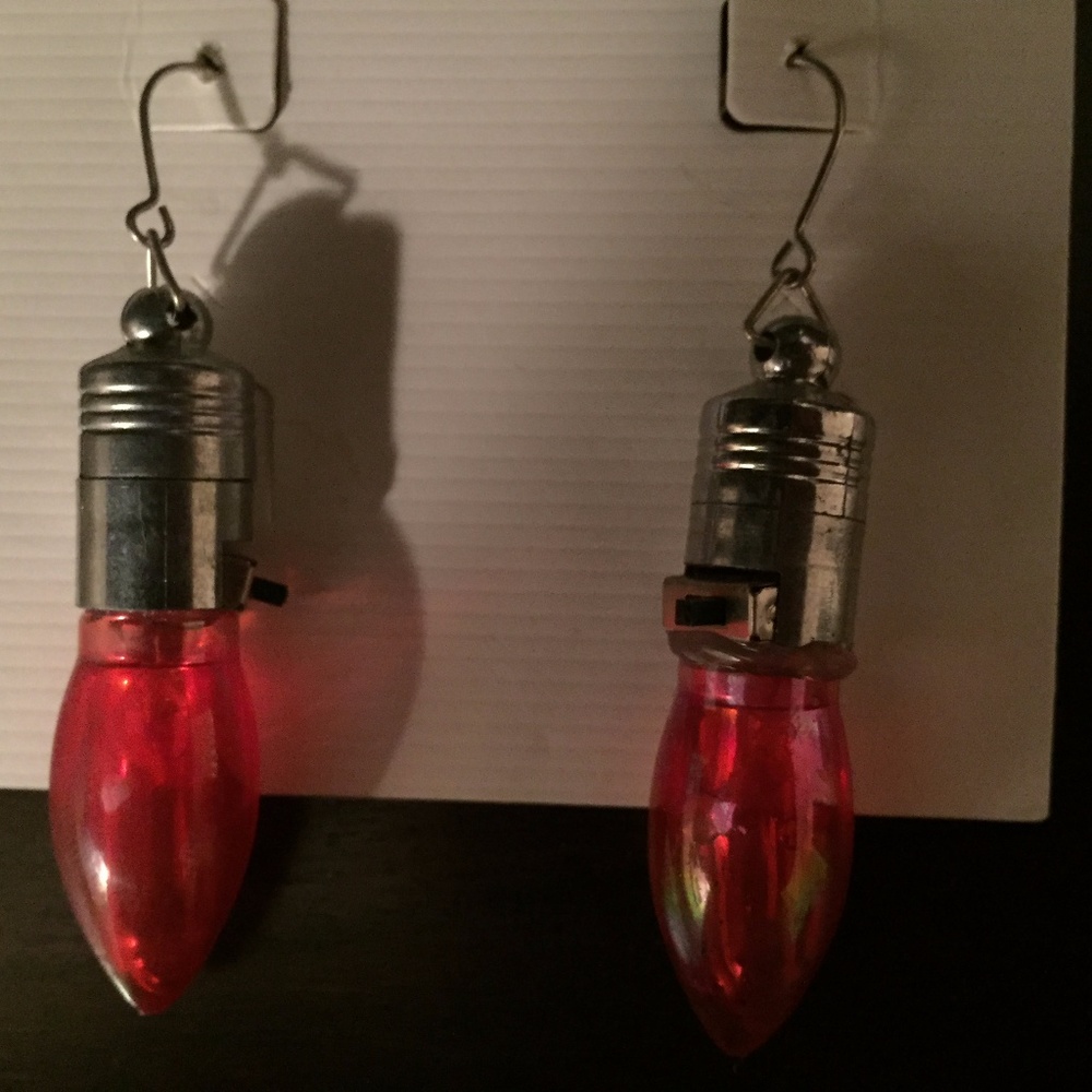 NEVER WORN Holiday earrings