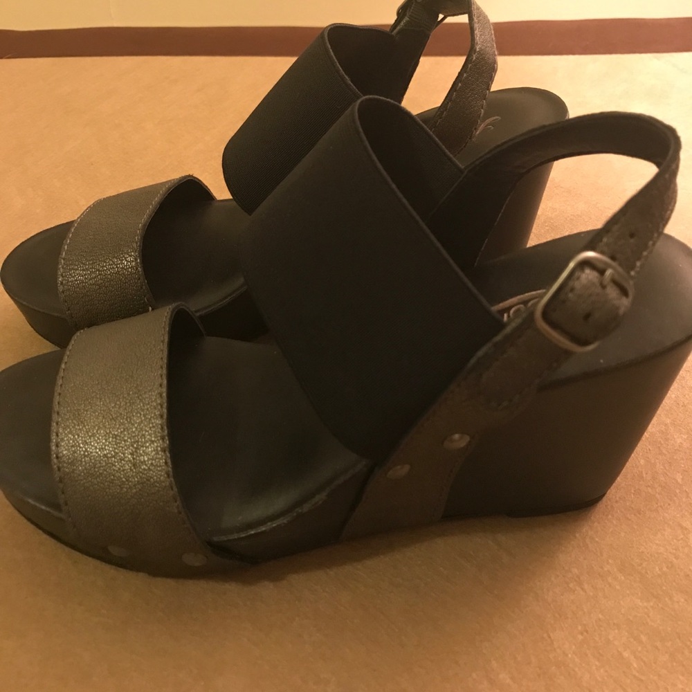 Black Lucky Brand wedges