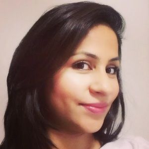 Meet your Posher, Khatija