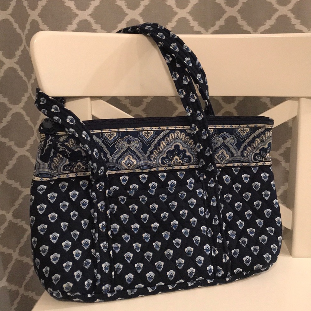 Vera Bradley Little Betsy Nantucket Navy purse