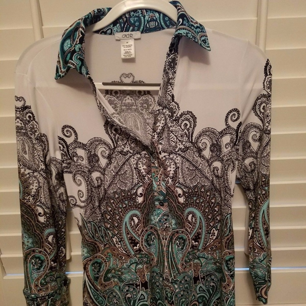 CACHE TURQUOISE WHITE PAISLEY TOP W/ CHAIN BELT XS