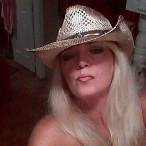 Meet your Posher, Carrie