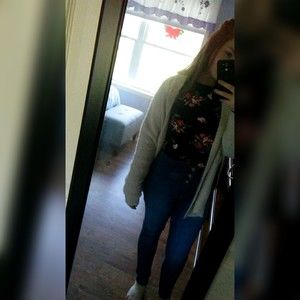 Meet your Posher, Lauren