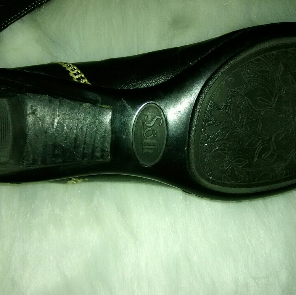 Shoes - Picture 5 of 6