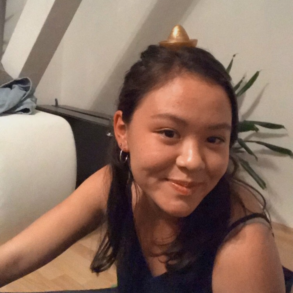Meet your Posher, Hana