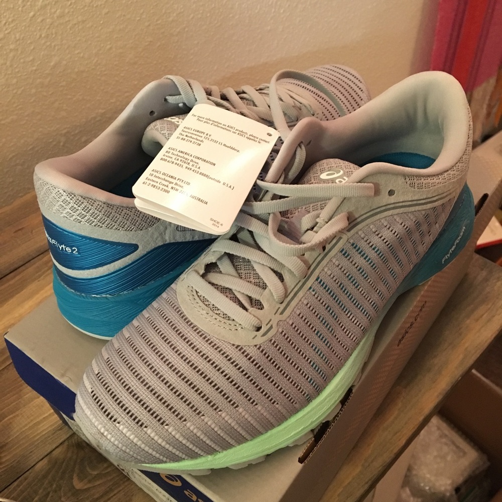 ASICS dynaflyte 2 size 8.8 NEW IN BOX