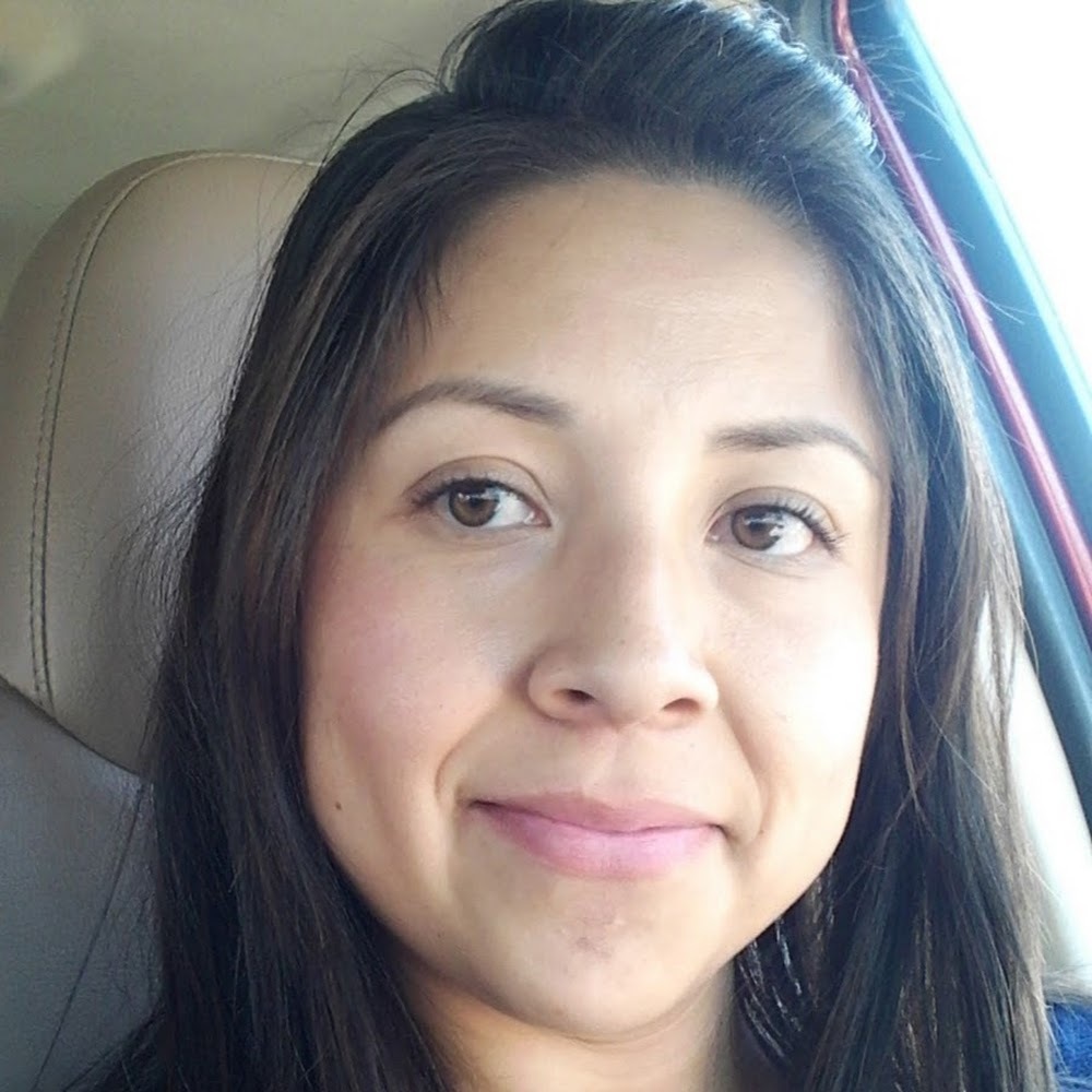 Meet your Posher, Yajaira