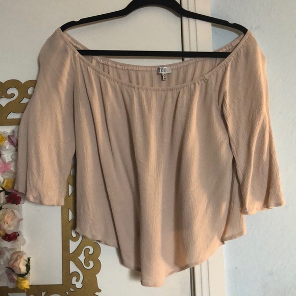 ❌SOLD❌Rosé Off Shoulder Blouse - Picture 3 of 5